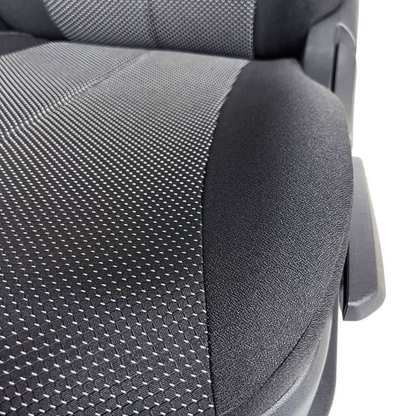 Чехлы из Жаккарда на Kia Spectra 2004-2011 г.в. Чехлы из Жаккарда на Kia Spectra 2004-2011 г.в.